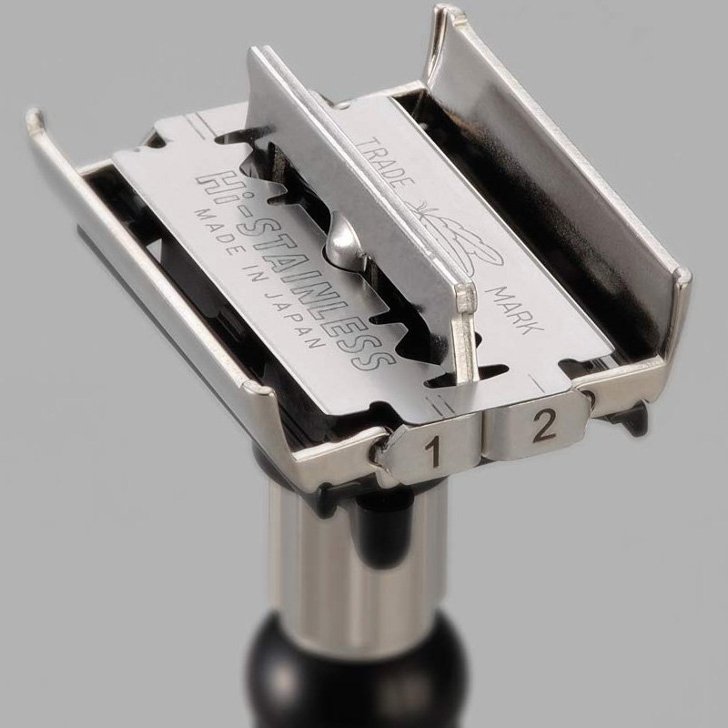 Feather Hi-Stainless Double Edged Blades, 10/Pack - Image 3