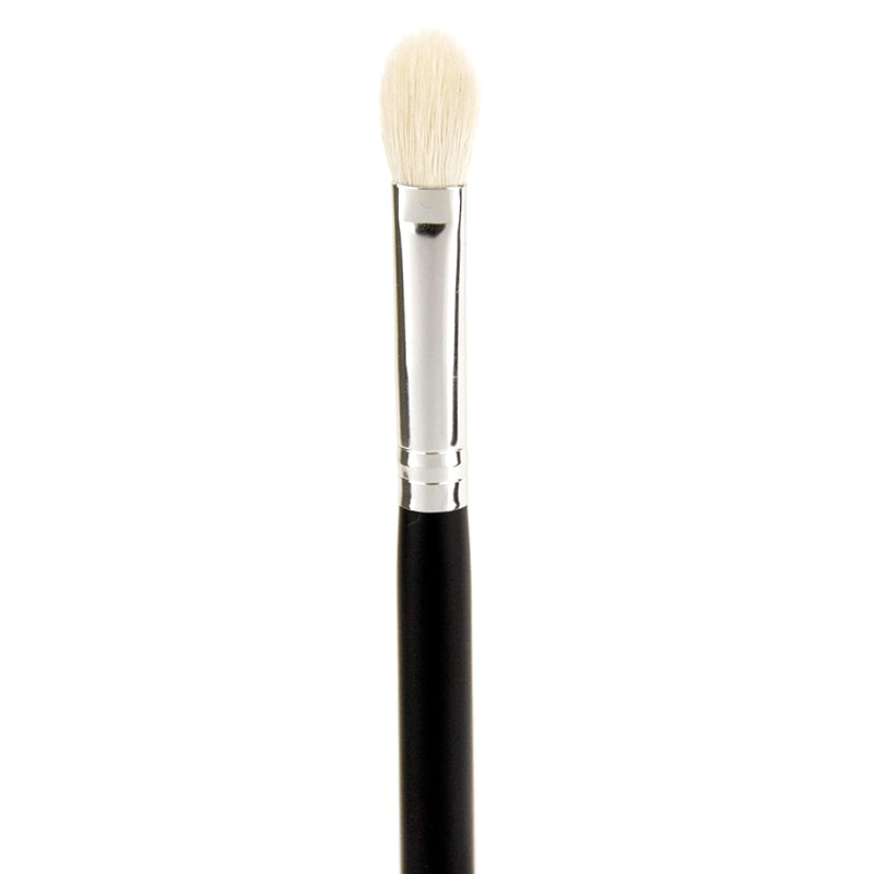 Crown Professional Blending Fluff Brush - Image 2