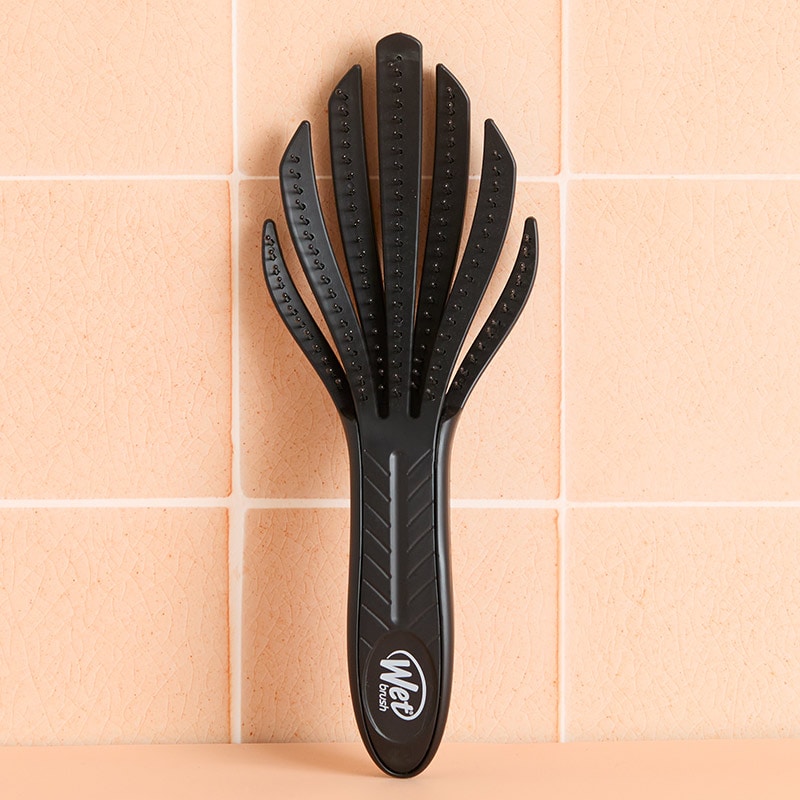 WetBrush Go Green Curl Detangling Brush - Image 4