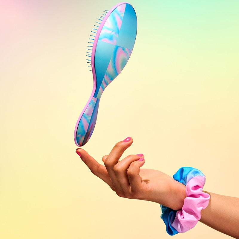 WetBrush Galactic Waves Kit, Brush & Scrunchie - Image 5