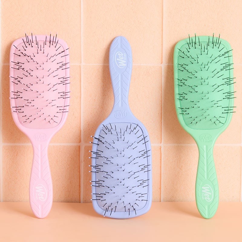 WetBrush Go Green Thick Hair Paddle Detangler - Image 4